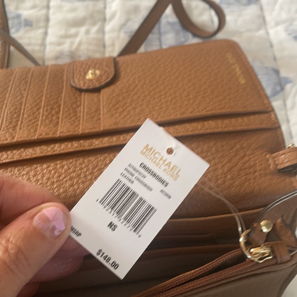 Michael kors mini crossbody flowered bag - Picture 2 of 2